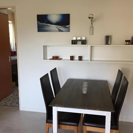 Appartement Corn Alv 13 *
